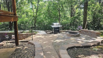 Tina de hidromasaje al aire libre