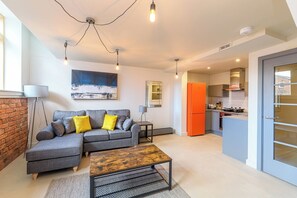 Apartment, 1 Bedroom, Non Smoking | Living area