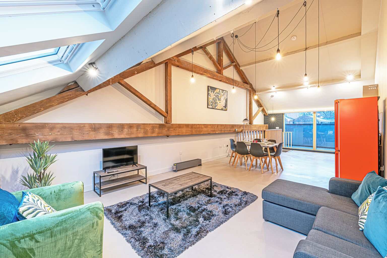 Apartment, 2 Bedrooms, Non Smoking, Balcony | Living area