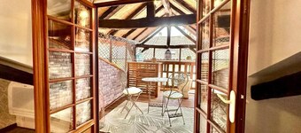 Le Colombier De Cyrano Et Roxane