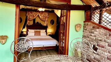 Junior Room, Balcony, City View | Terrace/patio