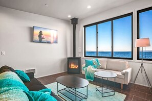 TV, fireplace, offices