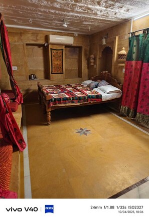 Standard Double Room | Free WiFi - Hotel Choti Haveli (Jaisalmer)