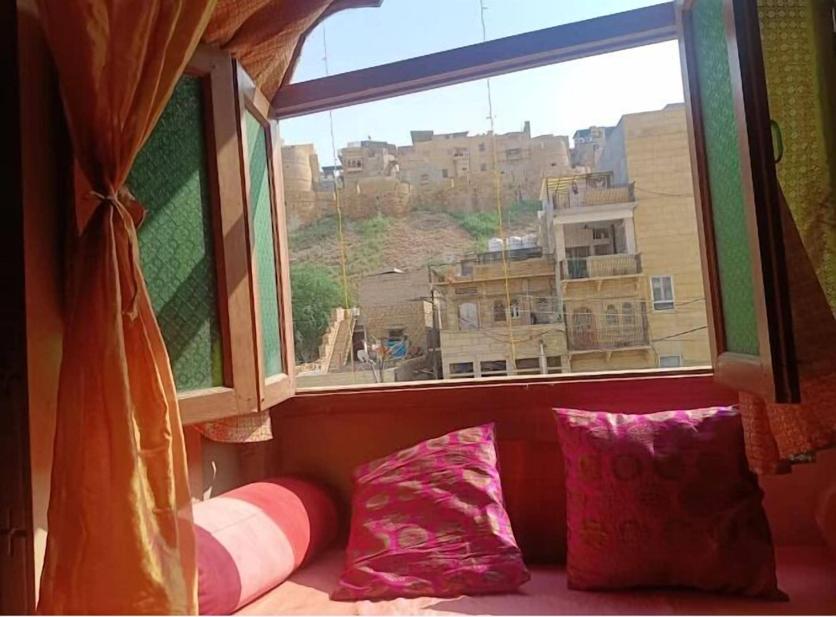 Pemandangan dari hartanah