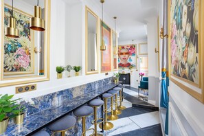 Apartment, City View | Living area | 43-inch Smart TV with cable channels, Netflix, streaming services