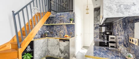 Apartment, Stadtblick | Eigene Küche | Kühlschrank, Mikrowelle, Ofen, Herdplatte