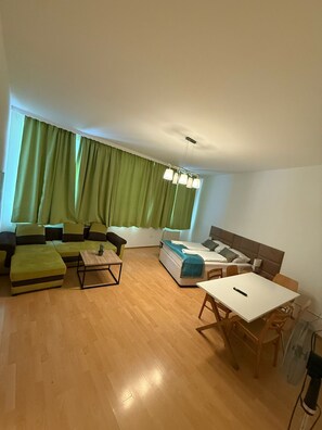 Basic Apartment | Interior - Cozy 3BR Apt Vienna City Center (Vienna)