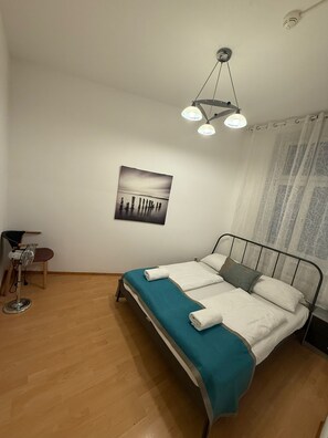 Basic Apartment | Iron/ironing board, free WiFi - Cozy 3BR Apt Vienna City Center (Vienna)