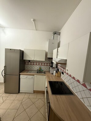 Basic-Apartment | Eigene Küche