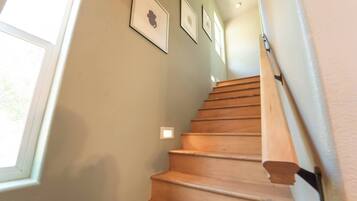 House, 4 Bedrooms, Smoking | Bahagian dalam