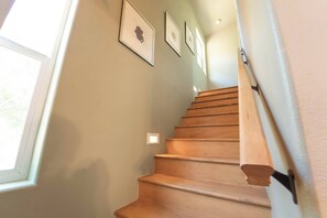 Interior - Riverside Retreat in Three Rivers - Nature's Paradise (Three Rivers)