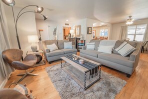 House, 4 Bedrooms, Smoking | Living room | Books - Riverside Retreat in Three Rivers - Nature's Paradise (Three Rivers)