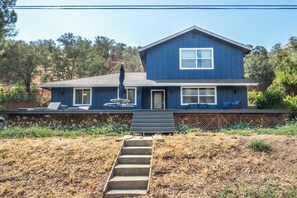 House, 4 Bedrooms, Smoking | Exterior