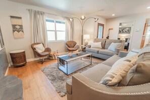 House, 4 Bedrooms, Smoking | Living room | Books - Riverside Retreat in Three Rivers - Nature's Paradise (Three Rivers)