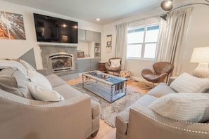 Ferienhaus, 4 Schlafzimmer, Raucher | Wohnzimmer | Bücher