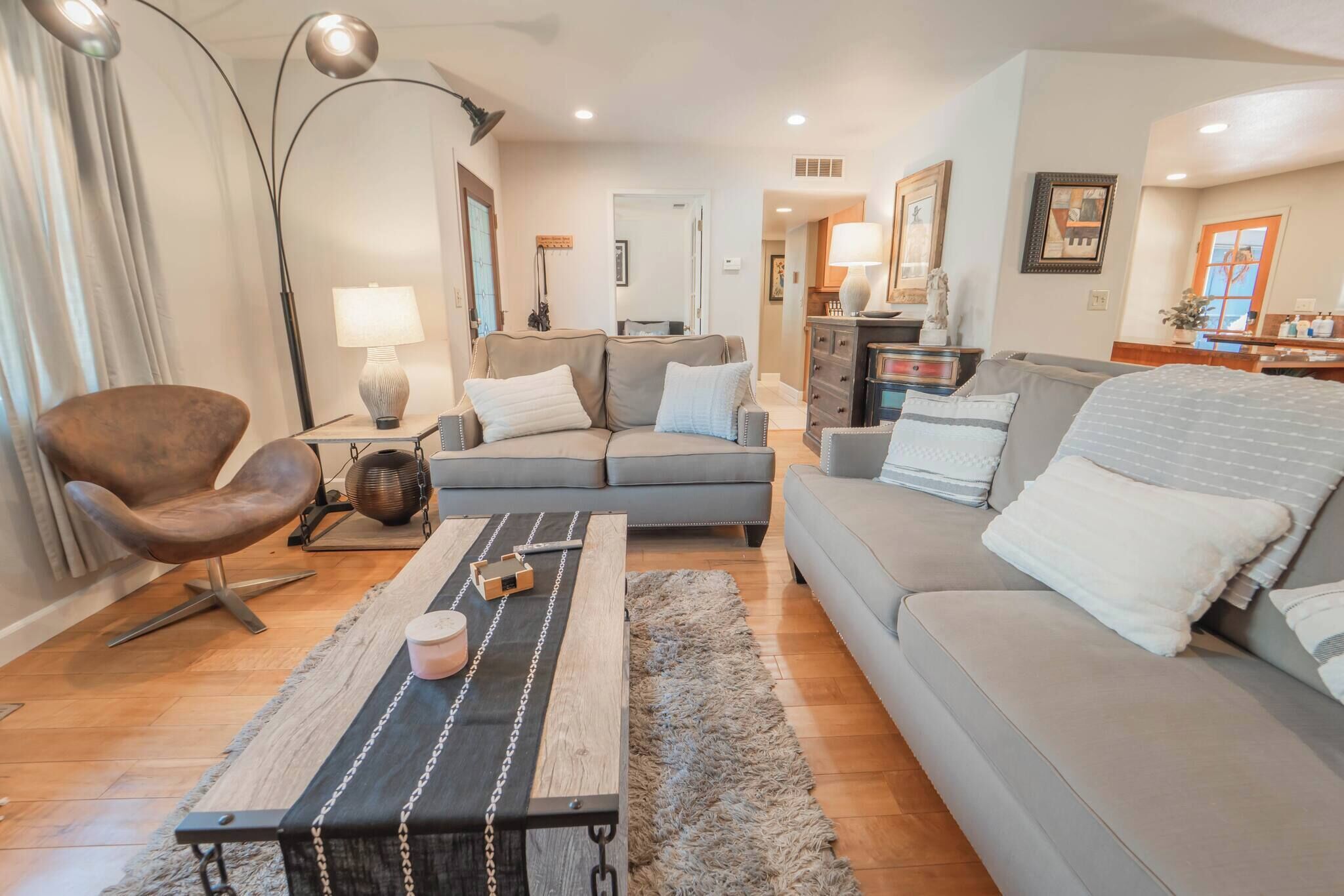 獨棟房屋, 4 間臥室, 吸煙房 | 客廳 | 書籍