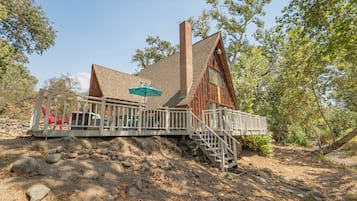 Cabin, 2 Bedrooms, Smoking | Exterior