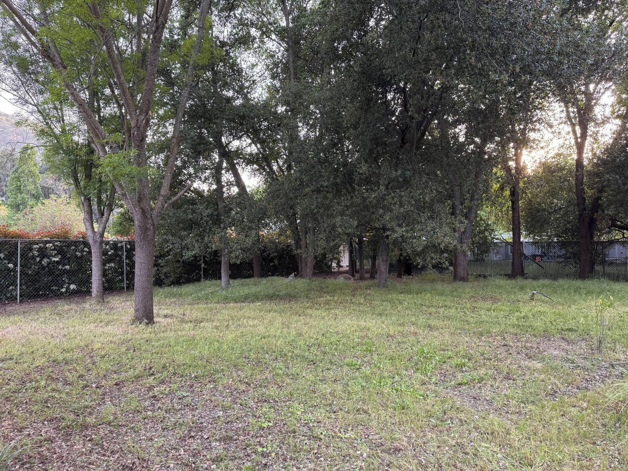 House, 3 Bedrooms, Smoking | Property grounds