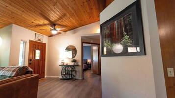 House, 3 Bedrooms, Smoking | Bahagian dalam