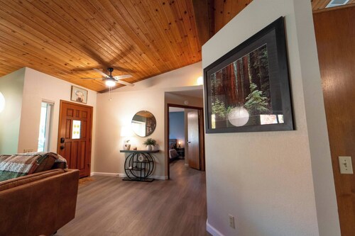 Magic Sequoia Spacious Home