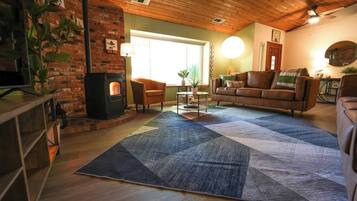 獨棟房屋, 3 間臥室, 吸煙房 | 客廳 | 書籍