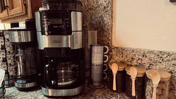 House, 3 Bedrooms, Smoking | Dapur peribadi