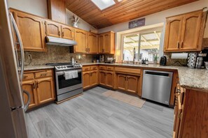 House, 3 Bedrooms, Smoking | Interior - Magic Sequoia Spacious Home (Three Rivers)