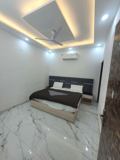 Roomshala Hotel Scorpio