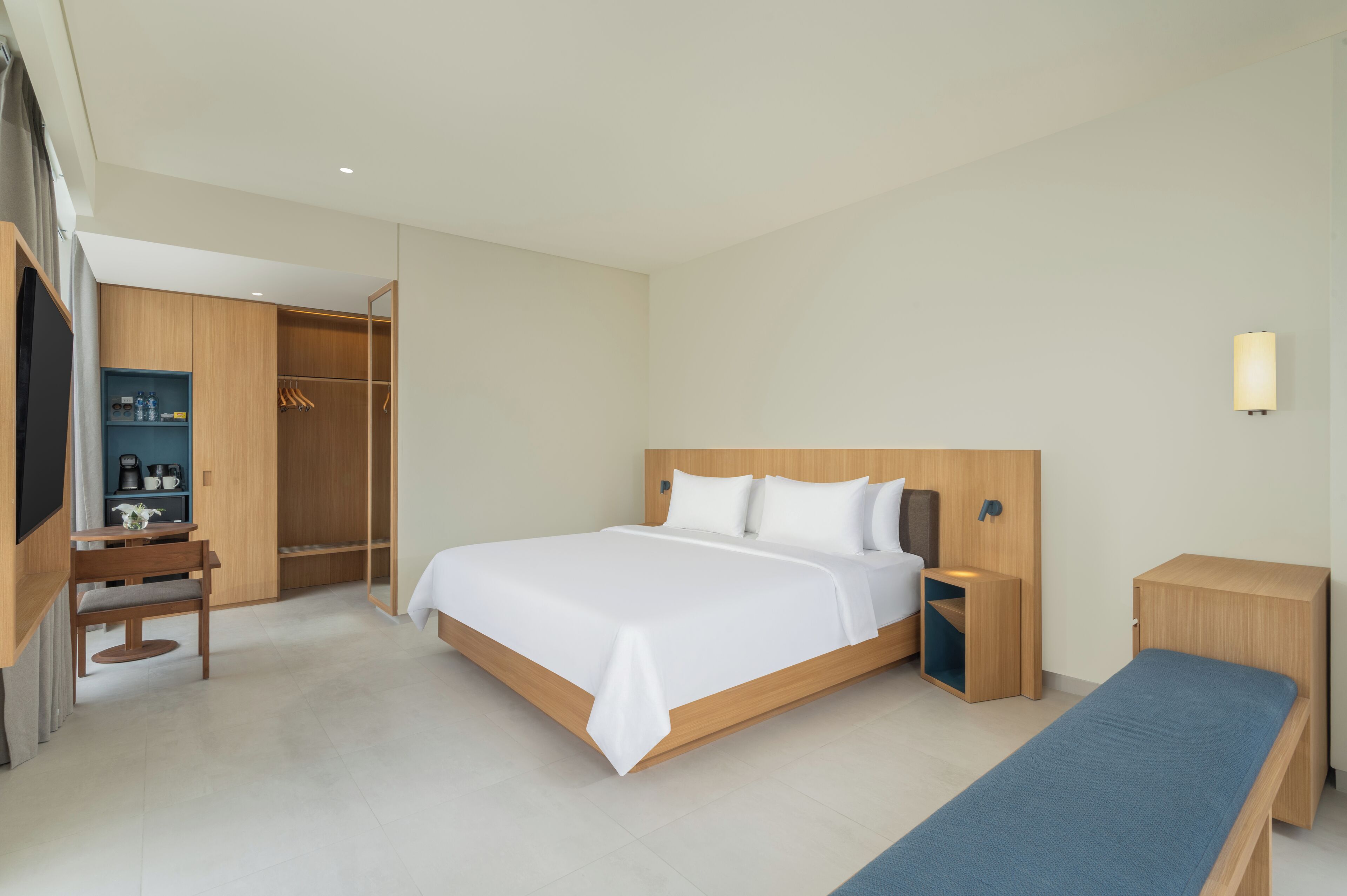 Junior suite, 1 kingsize bed | Lakens van Egyptisch katoen, luxe beddengoed, een kluis op de kamer