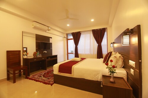 Hotel Mountain Hues Thekkady