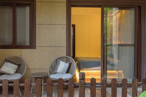 Room, 1 Bedroom, Accessible, Smoking | Terrace/patio