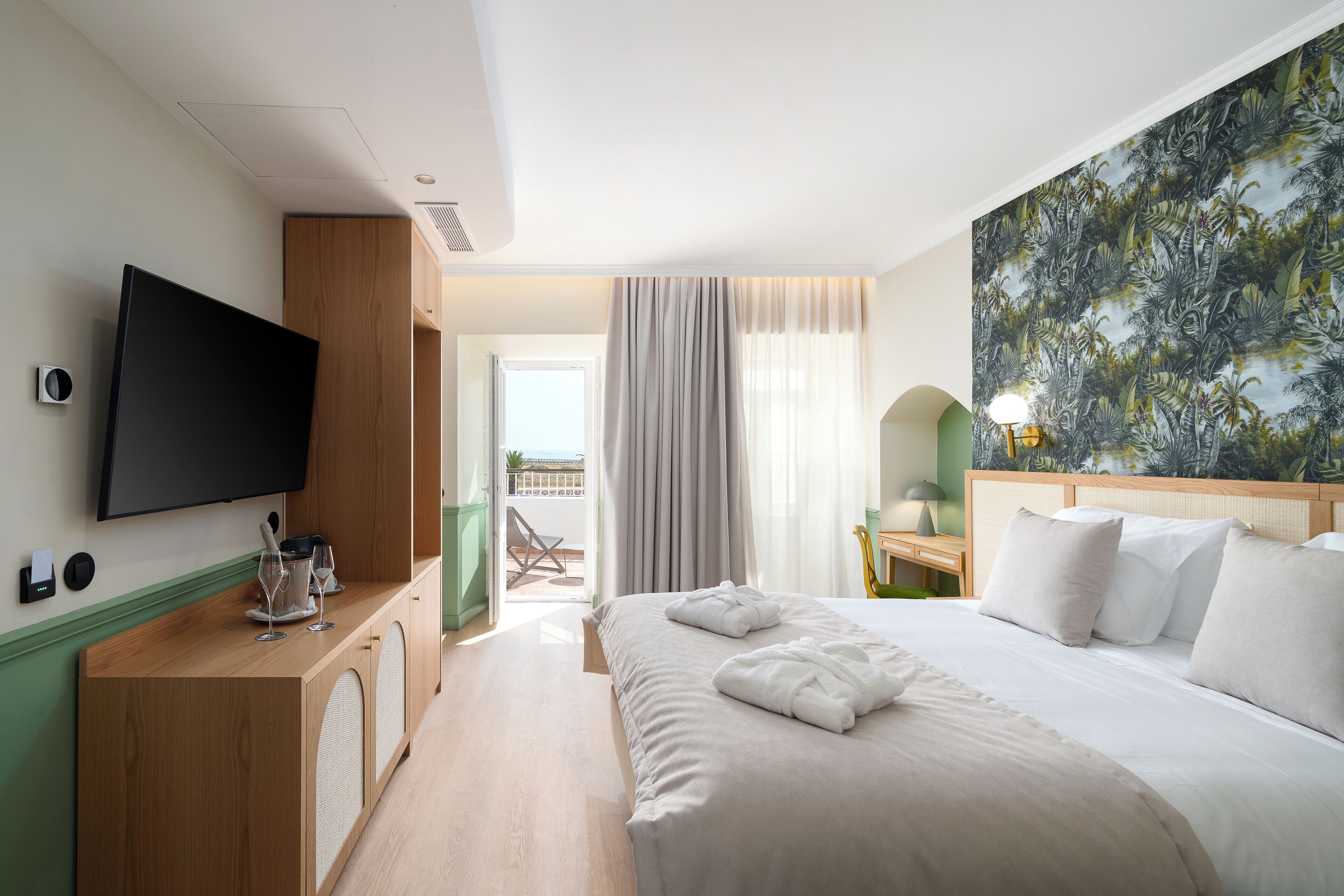 Premium Room | Premium bedding, in-room safe, individually decorated