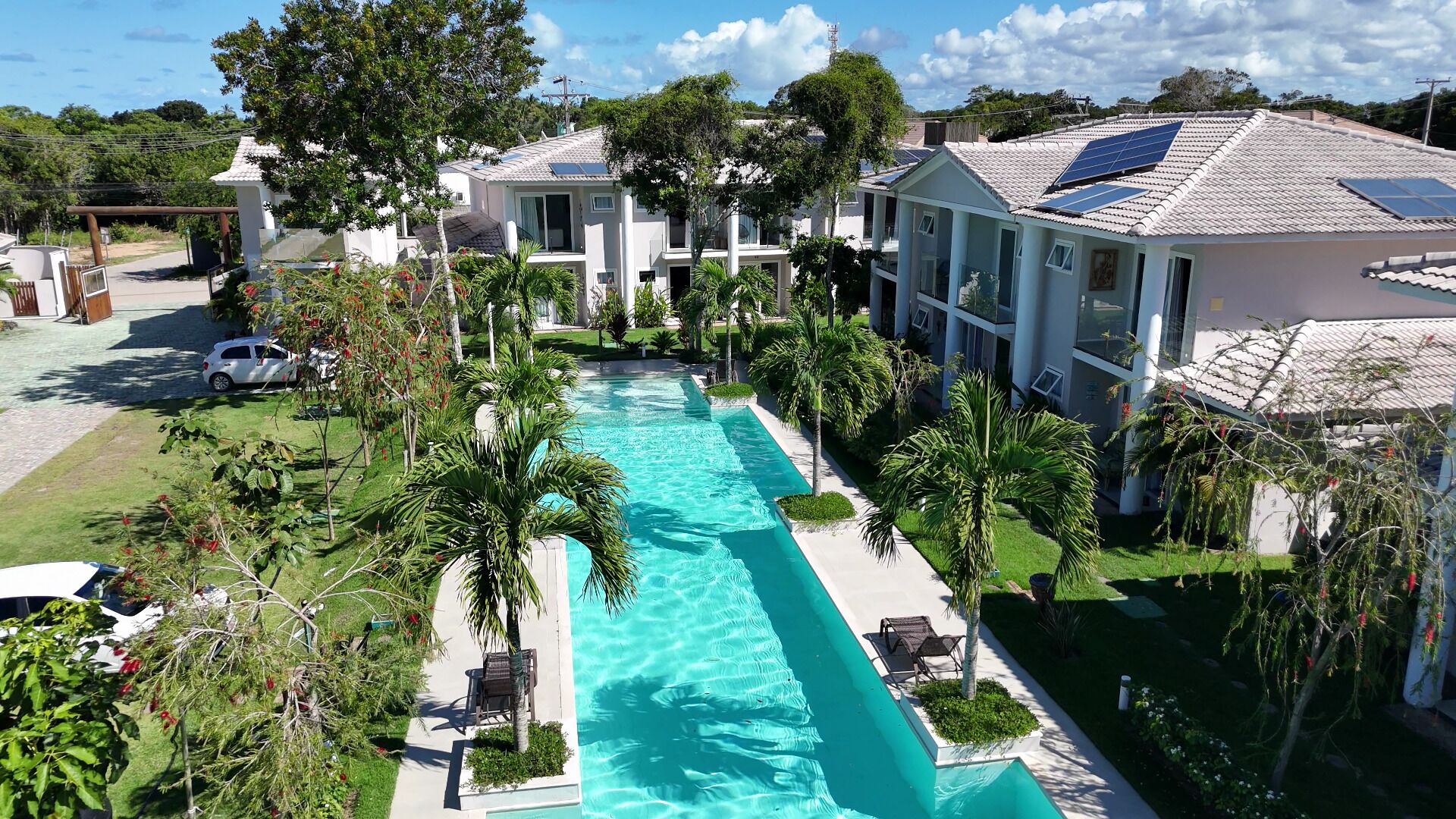 حمّام سباحة خارجي