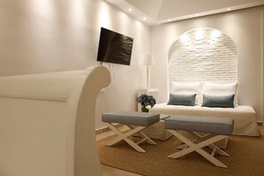 Interior - Casa Taylor Luxury 4BR with private pool (Kalivia Thorikou)