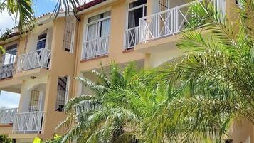 Căn hộ, 2 phòng ngủ, hút thuốc, ban công | Ngoại thất