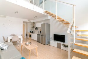 TV - Holiday Home 'Bungalow Martina for 6 People' with Shared Pool, Wi-Fi and Air Conditioning (Santa Pola)