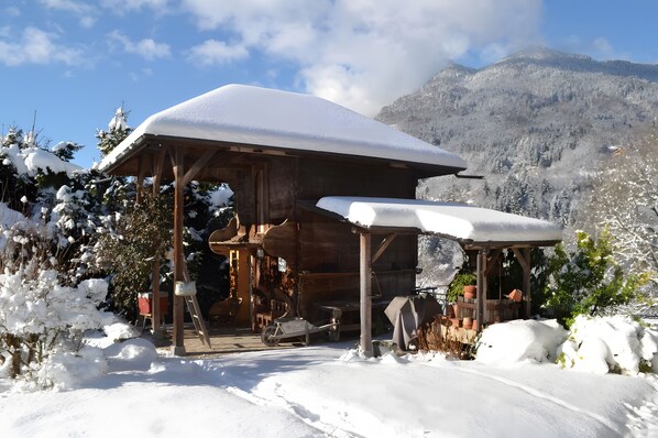 Exterior - Apartment 'La Ferme De 1876' with Mountain View, Shared Garden and Wi-Fi (MARIGNIER)
