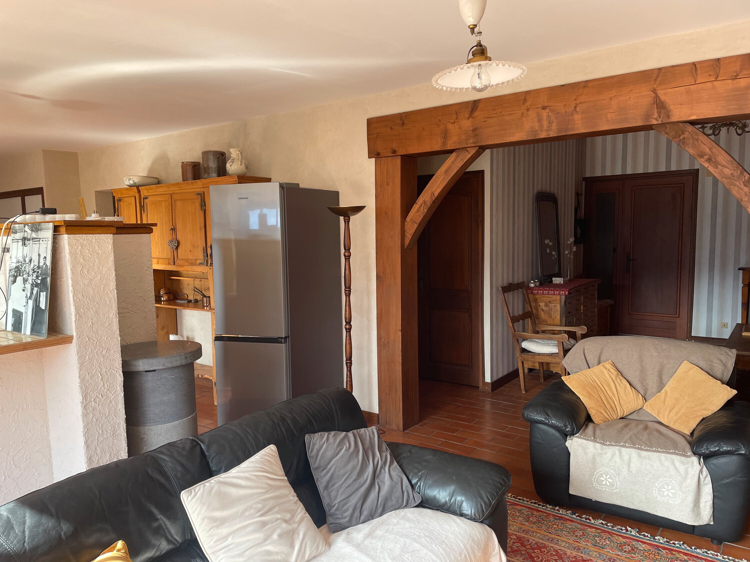 Fernseher, DVD-Player, Stereoanlage