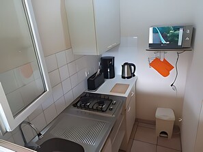 Mikrowelle, Kochgeschirr/Geschirr/Besteck