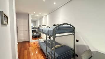 Double or Twin Room, Shared Bathroom
