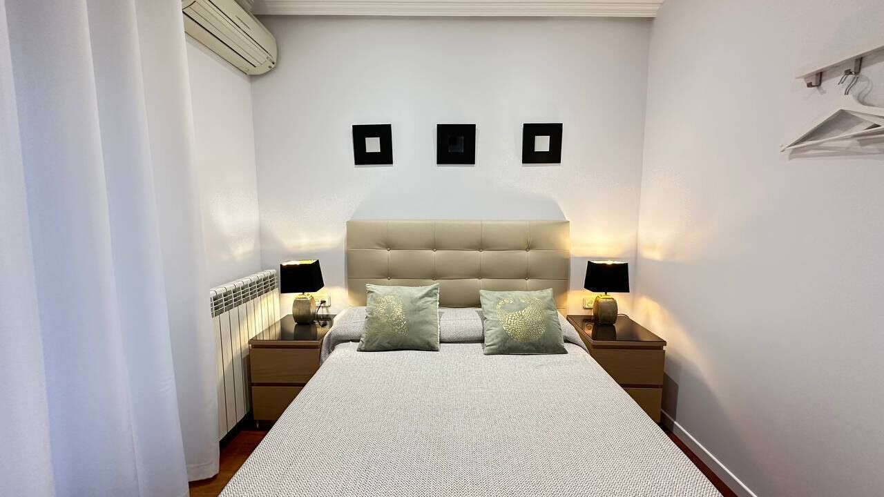 Dobbeltværelse - ikke-ryger - fælles badeværelse | Skrivebord, strygejern/strygebræt, gratis Wi-Fi