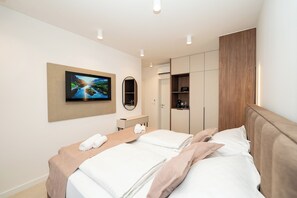 Bügeleisen/Bügelbrett, kostenloses WLAN, Bettwäsche