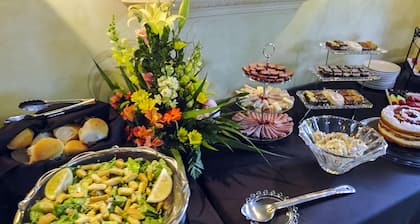 1 Queen Bed – Room 1 - Hearthstone Inn Boutique Hotel Halifax – Dartmouth