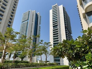 المنشأة من الخارج