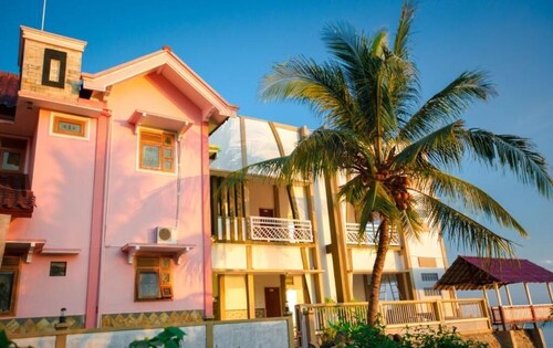 FATHIN HOTEL BAWEAN SYARIAH