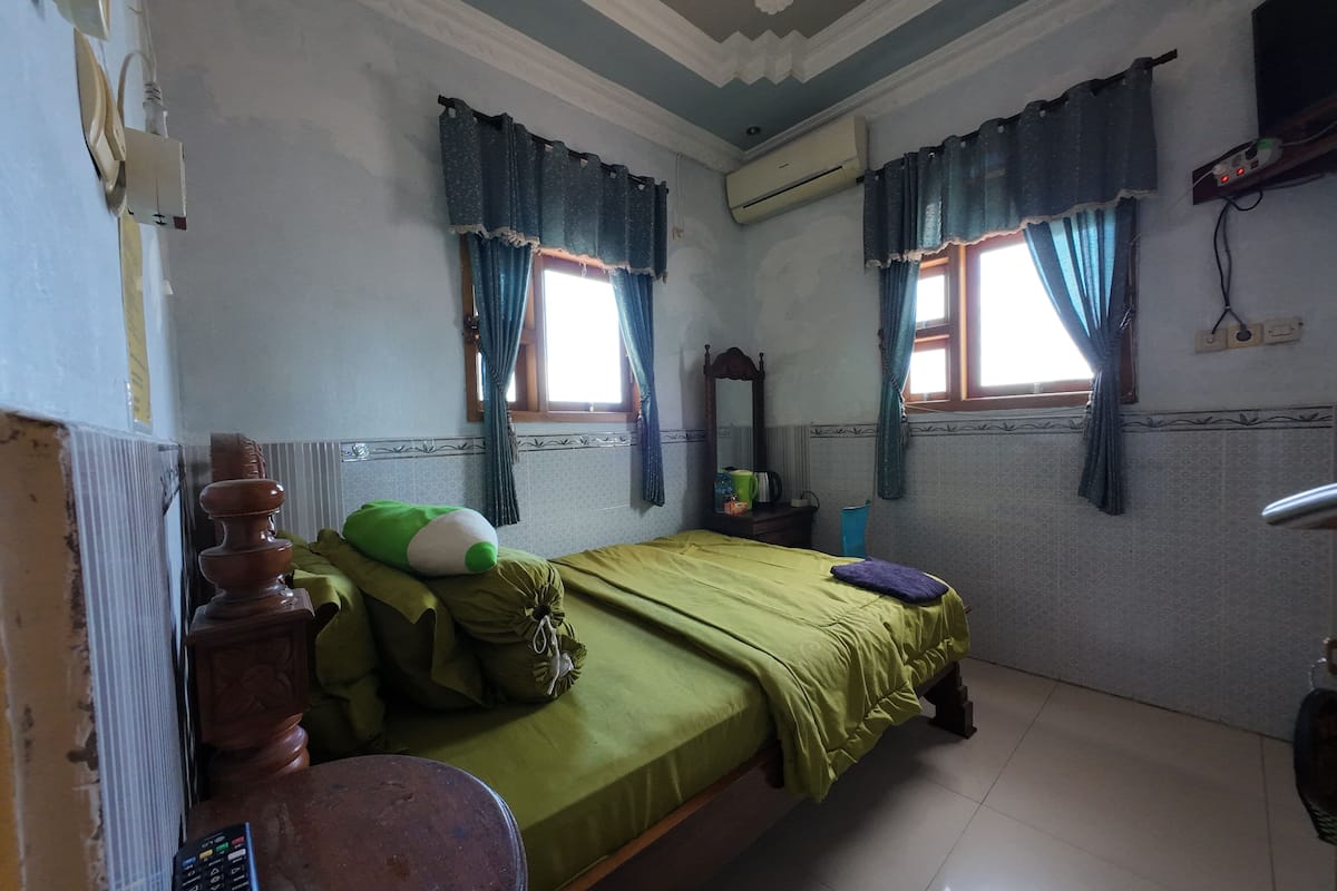 Phòng đôi hoặc 2 giường đơn Deluxe | Bàn, truy cập Internet không dây miễn phí, trang trí khác biệt
