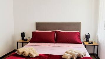 Bureau, Wi-Fi, draps fournis