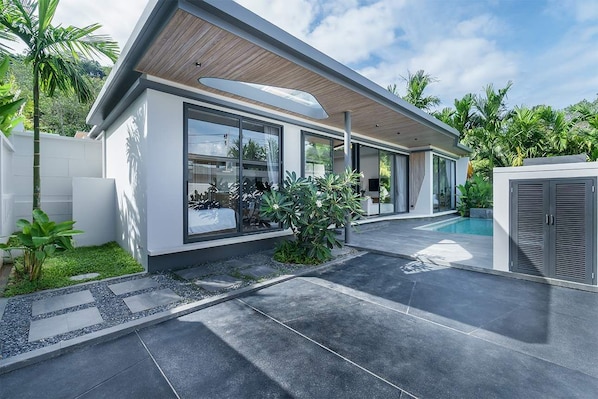 Villa (2 Bedrooms) | Front of property