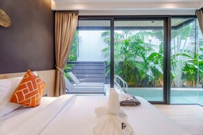 ดีลักซ์วิลล่า (3 Bedrooms) | 3 ห้องนอน, ตู้นิรภัยในห้องพัก, ห้องพักตกแต่งอย่างมีเอกลักษณ์