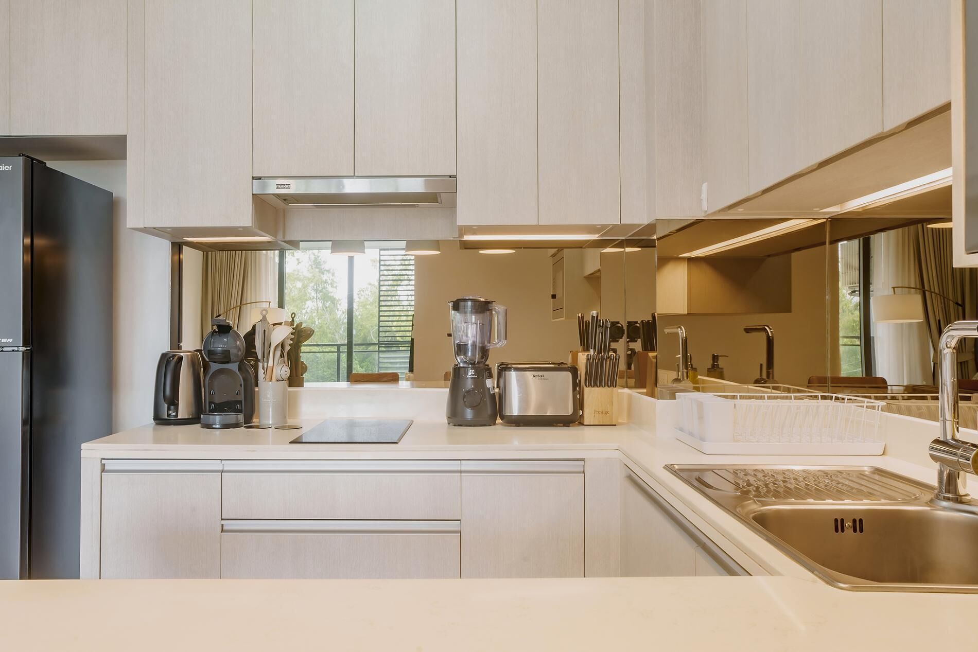 Apartment (2 Bedrooms) | Private kitchen | Microwave, highchair, blender, spices